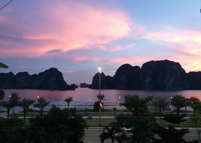 Ha Long Lily Homestay